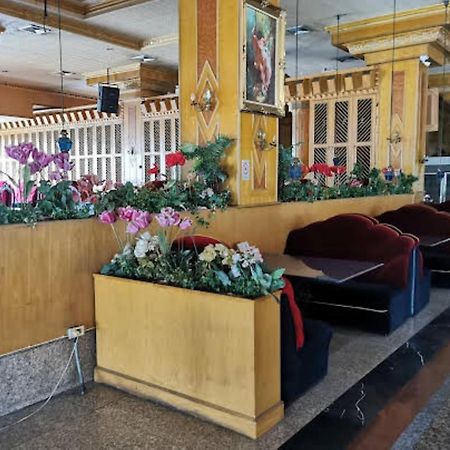 13 Coins Airport Hotel Ngam Wong Wan - Domestic Bangkok Exteriör bild