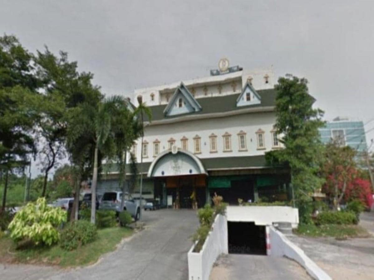 13 Coins Airport Hotel Ngam Wong Wan - Domestic Bangkok Exteriör bild