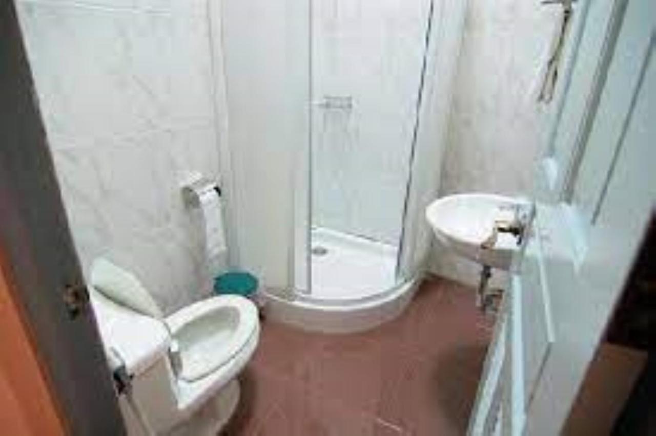 13 Coins Airport Hotel Ngam Wong Wan - Domestic Bangkok Exteriör bild