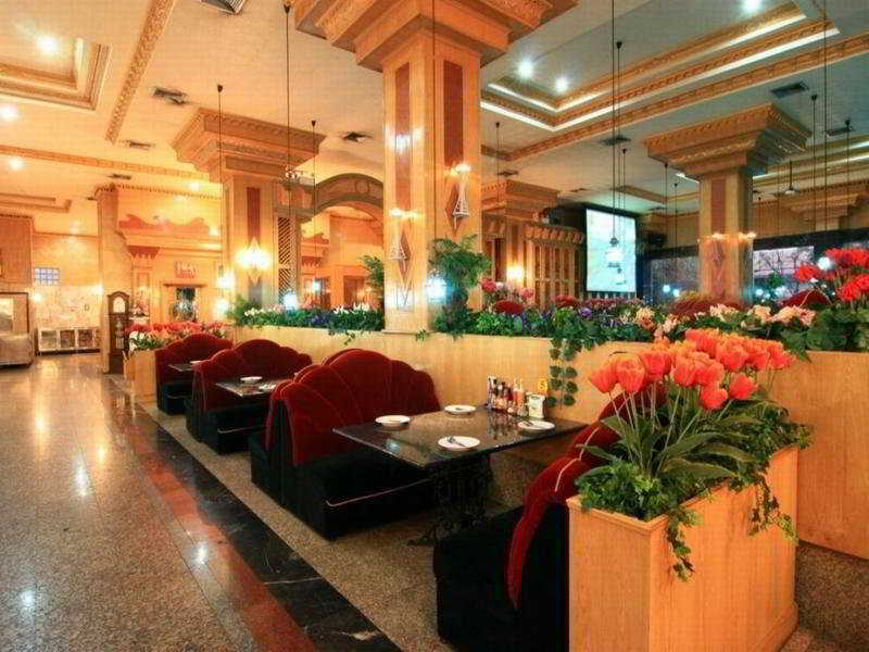 13 Coins Airport Hotel Ngam Wong Wan - Domestic Bangkok Exteriör bild